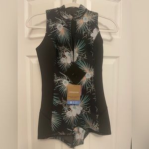 Patagonia wetsuit 65-75* f size 6 nwt